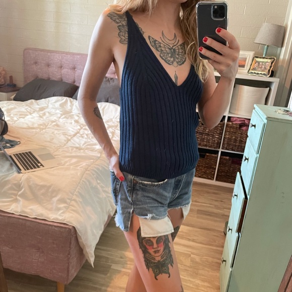 Express sweater tank top - Picture 2 of 4